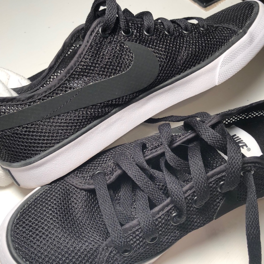 Nike Kicks .... SOLD